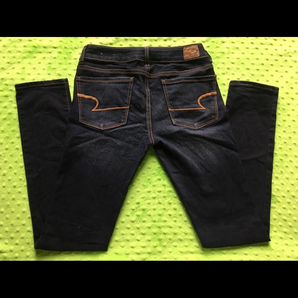 ⭐️American Eagle Jeans Size 2⭐️ - Picture 2 of 2